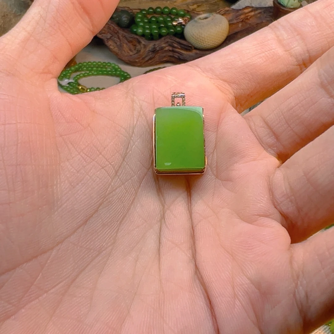 啦***啦和田玉未镶嵌颈饰