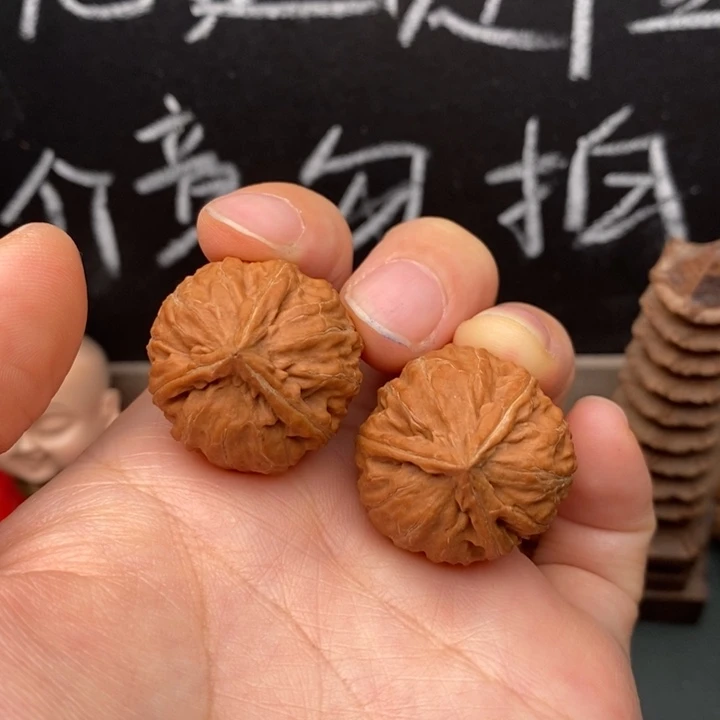 吊坠桃核小三棱正奔25