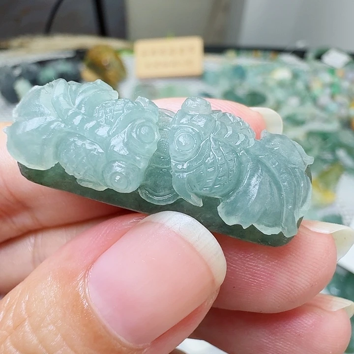 敏***兔未镶嵌定制翡翠挂件