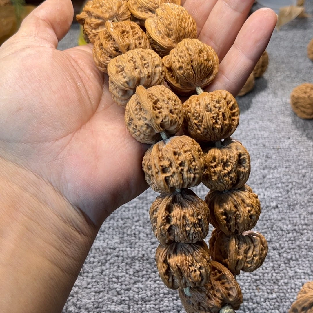 输***。文玩核桃把件密纹手持