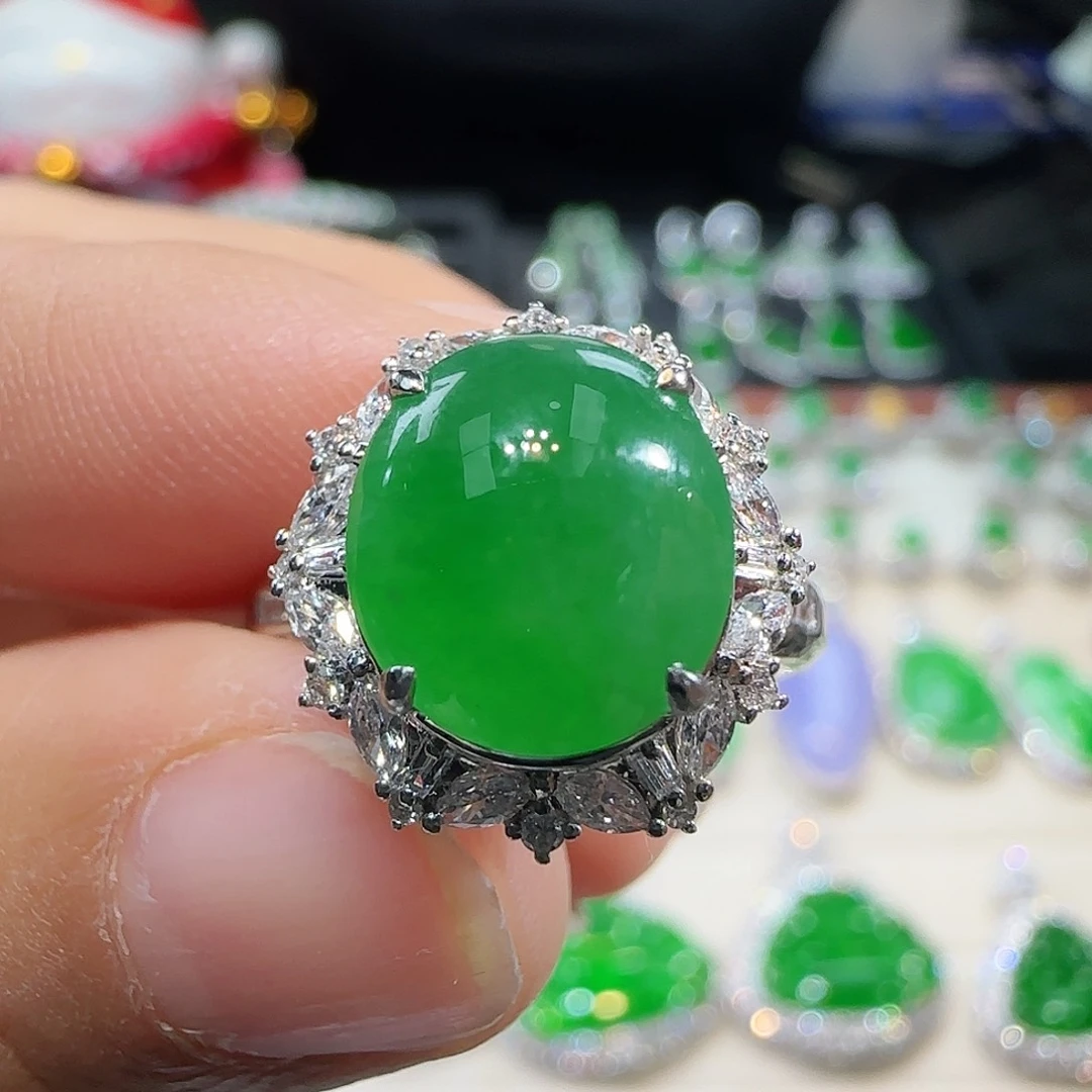翡翠吊坠(不含链)18K金镶嵌