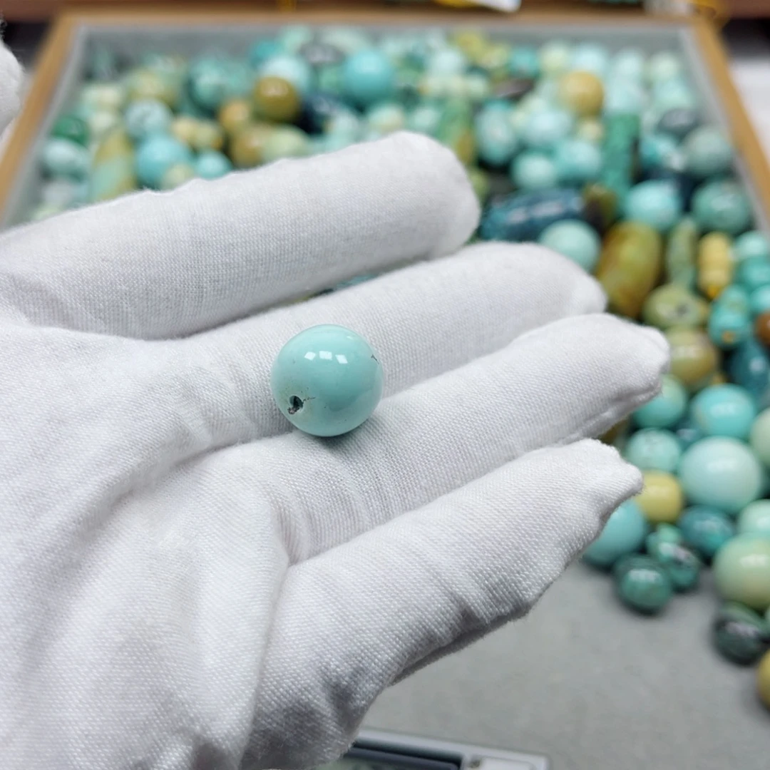 绿松石未镶嵌挂件