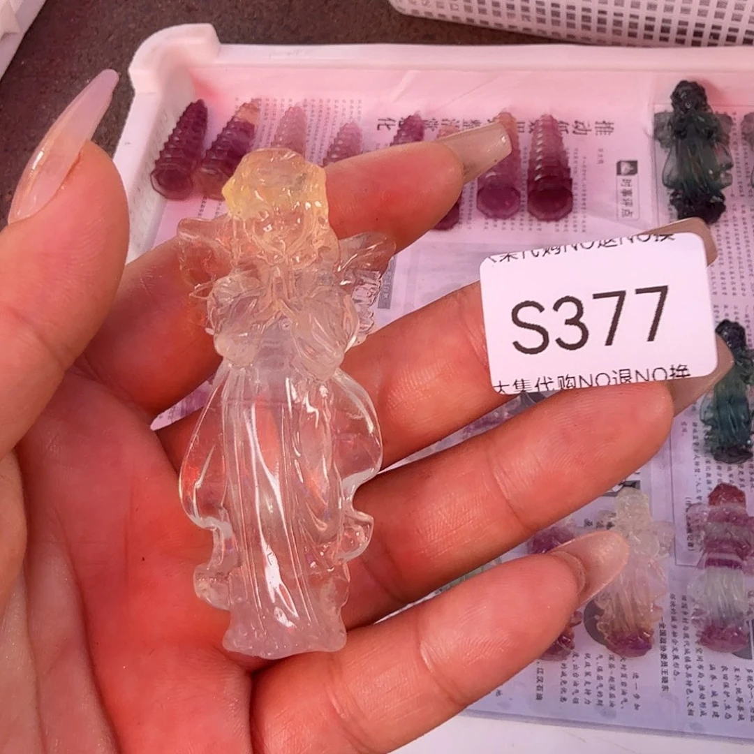 鱼***阿未镶嵌颈饰绿水晶粉