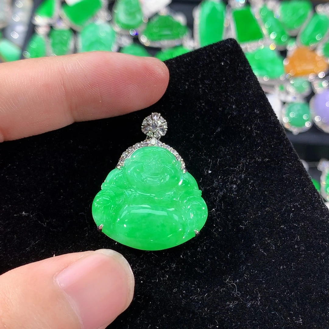 翡翠18K金镶嵌颈饰