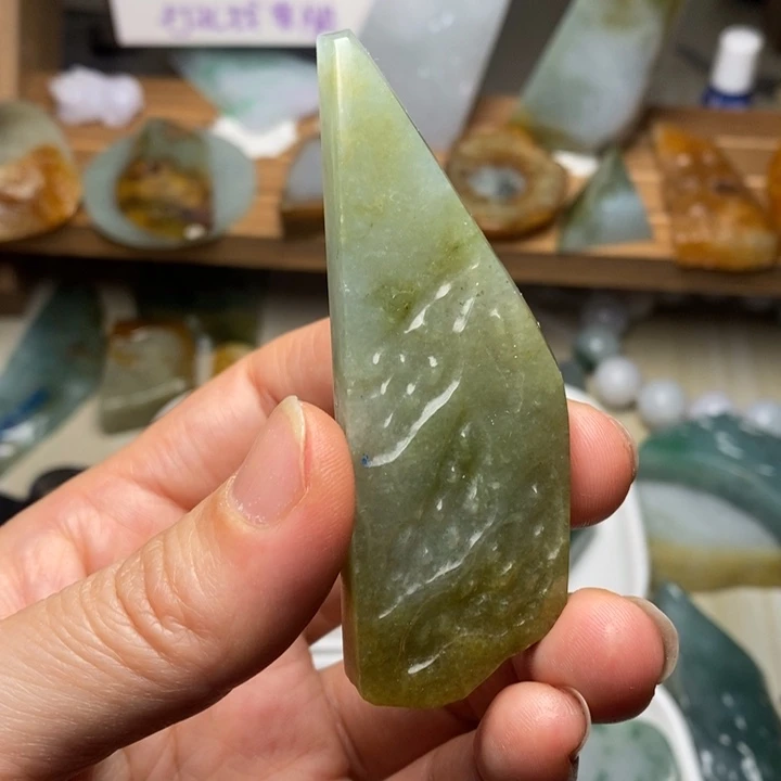 翡翠未镶嵌颈饰天然