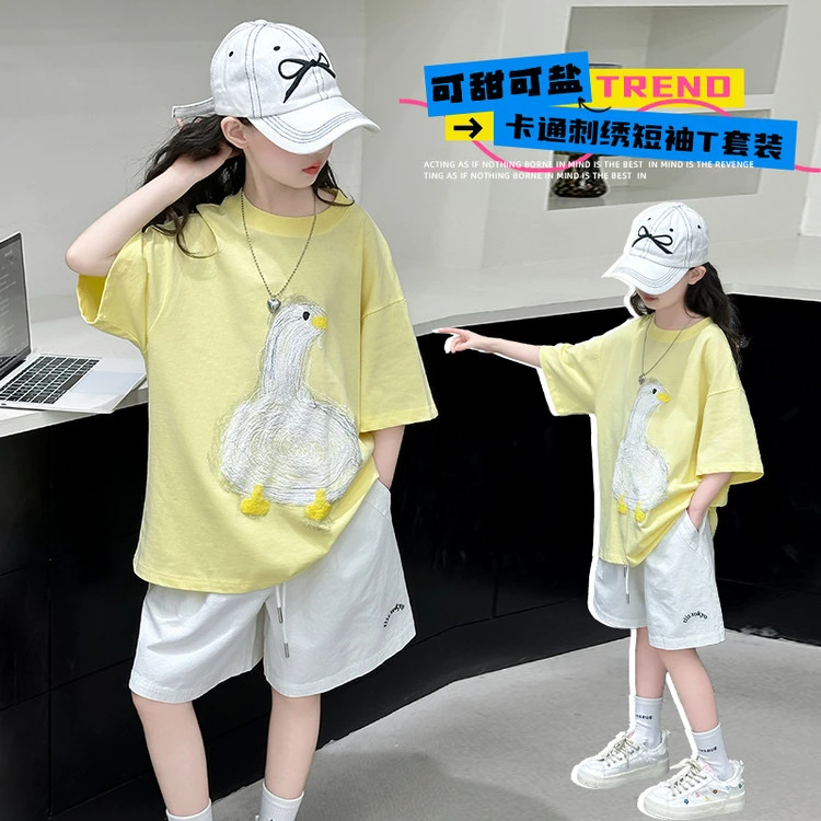 女童夏季短袖t恤套装2025新款6-12岁印花卡通宽松百搭短裤两件套
