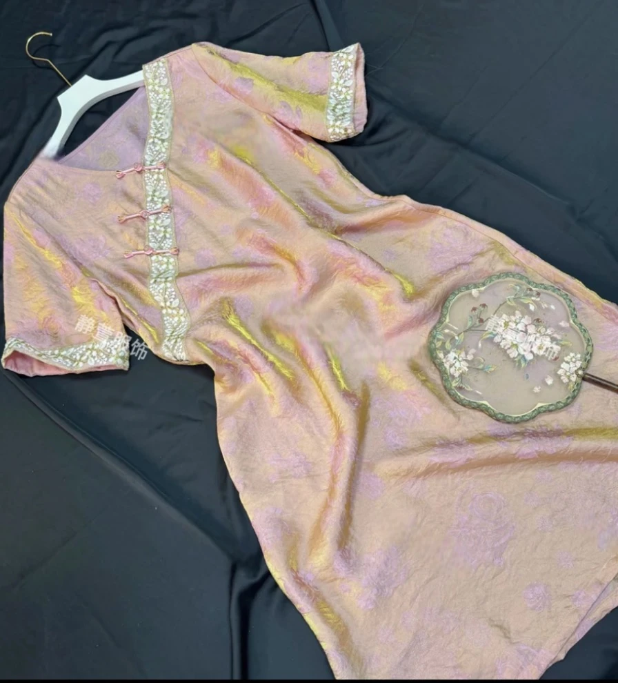 2025年中式圆领江南连衣裙刺绣斜襟2025B433-桃桃