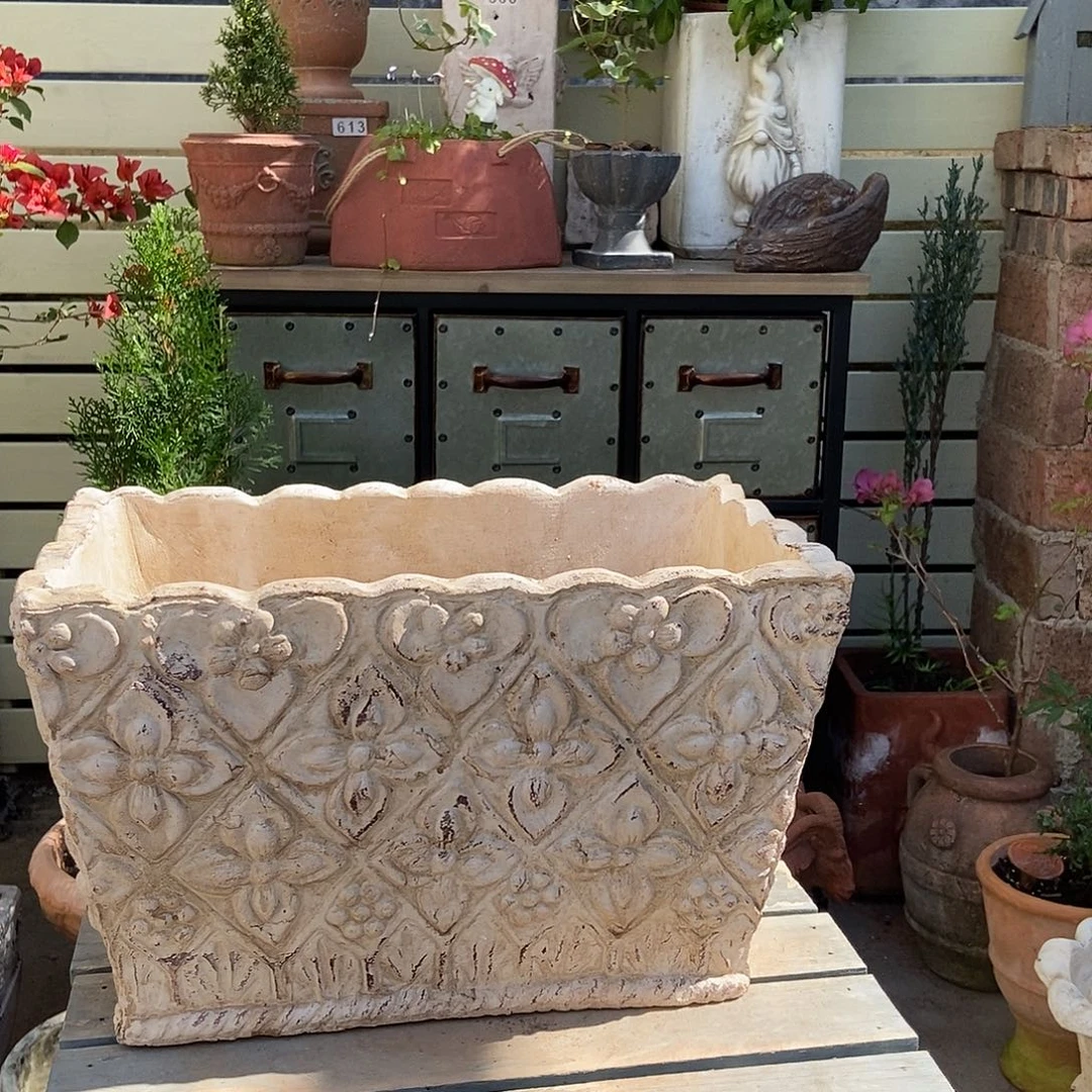 满花长盆长33.5宽19高20.5硬裂或者瑕疵特价