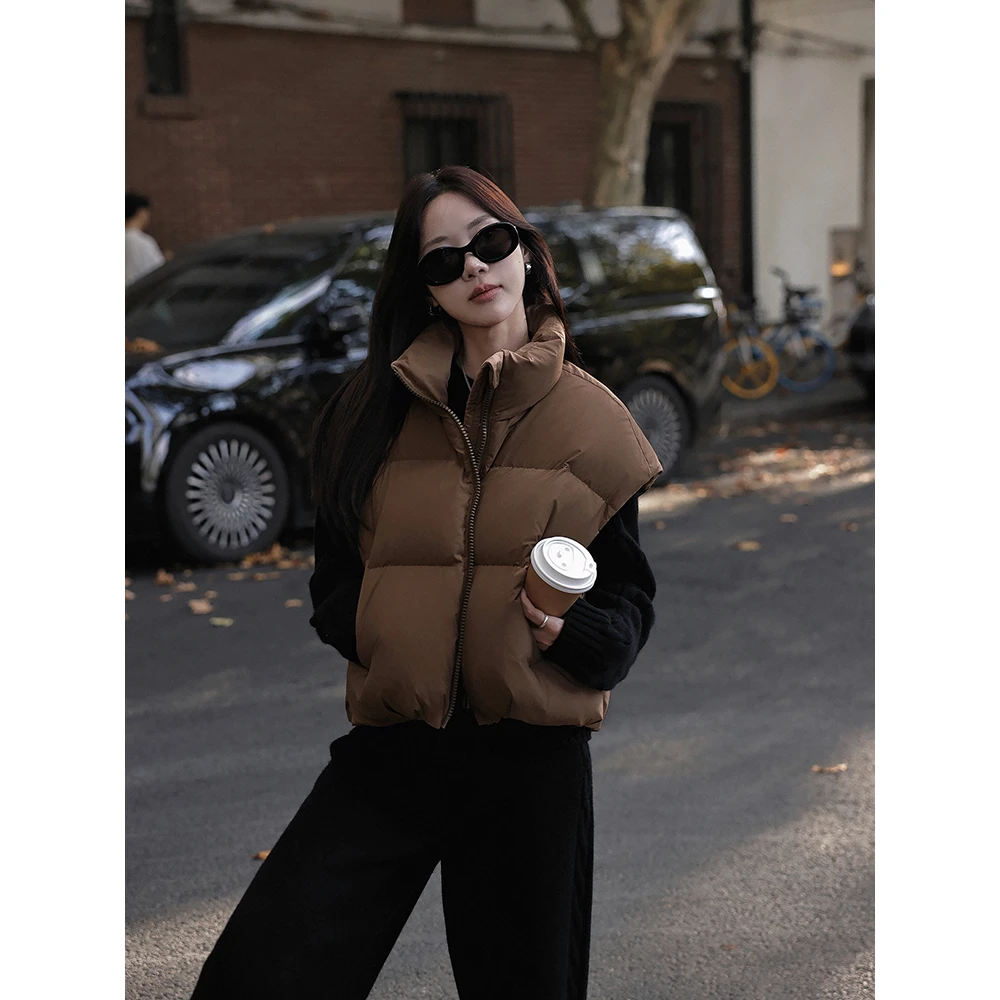 张贝贝ibell新国标白鸭绒高密防绒面包服马甲女冬短款保暖羽绒服