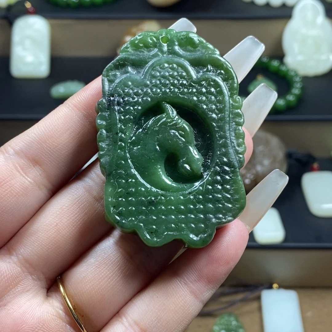 和田玉（碧玉）未镶嵌颈饰