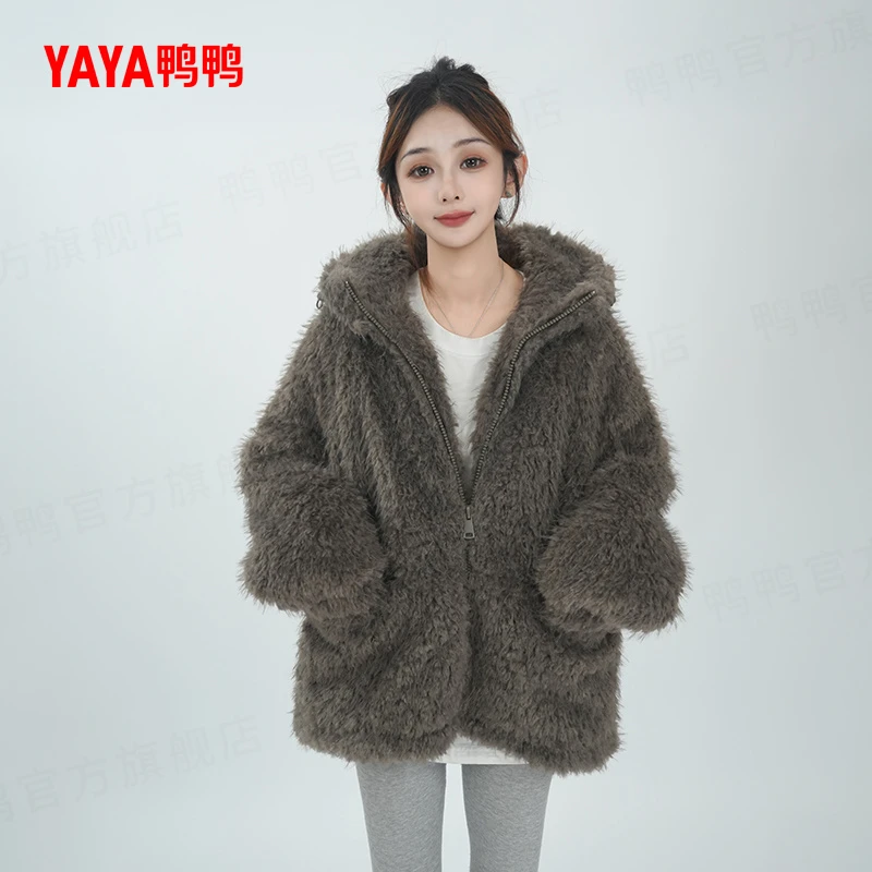 YAYA/鸭鸭女短款秋冬氛围感穿搭长毛金丝绒外套YE5B604945H