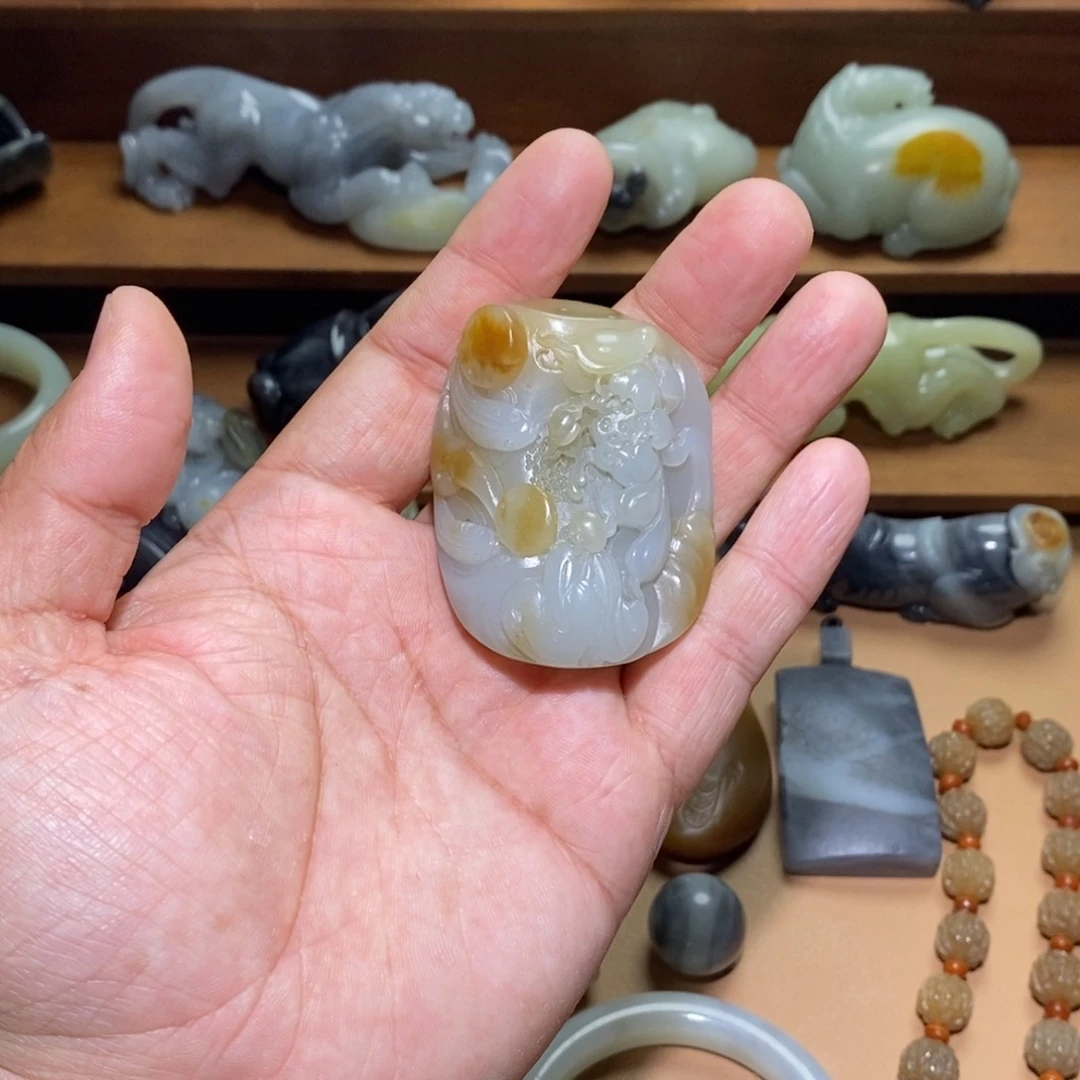 未镶嵌和田玉把件