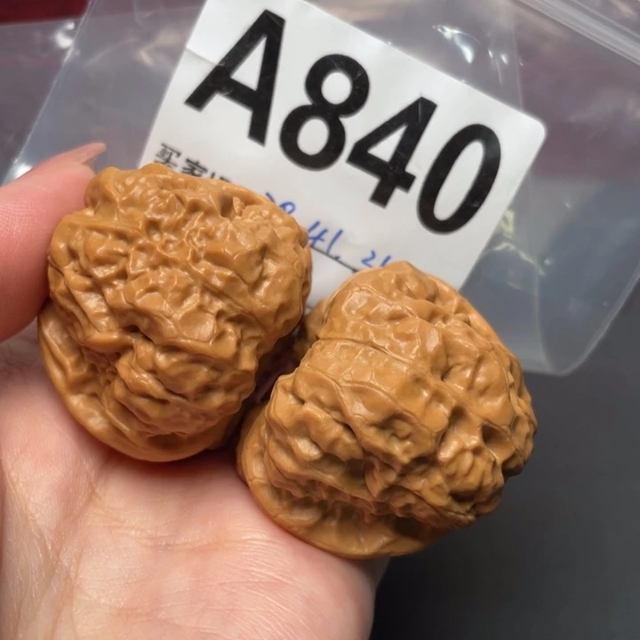 文玩核桃把件不退不换38 41 31