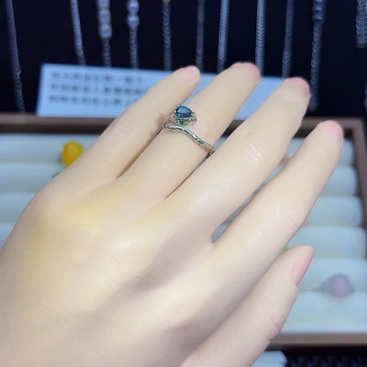 托帕石银S925镶嵌戒指