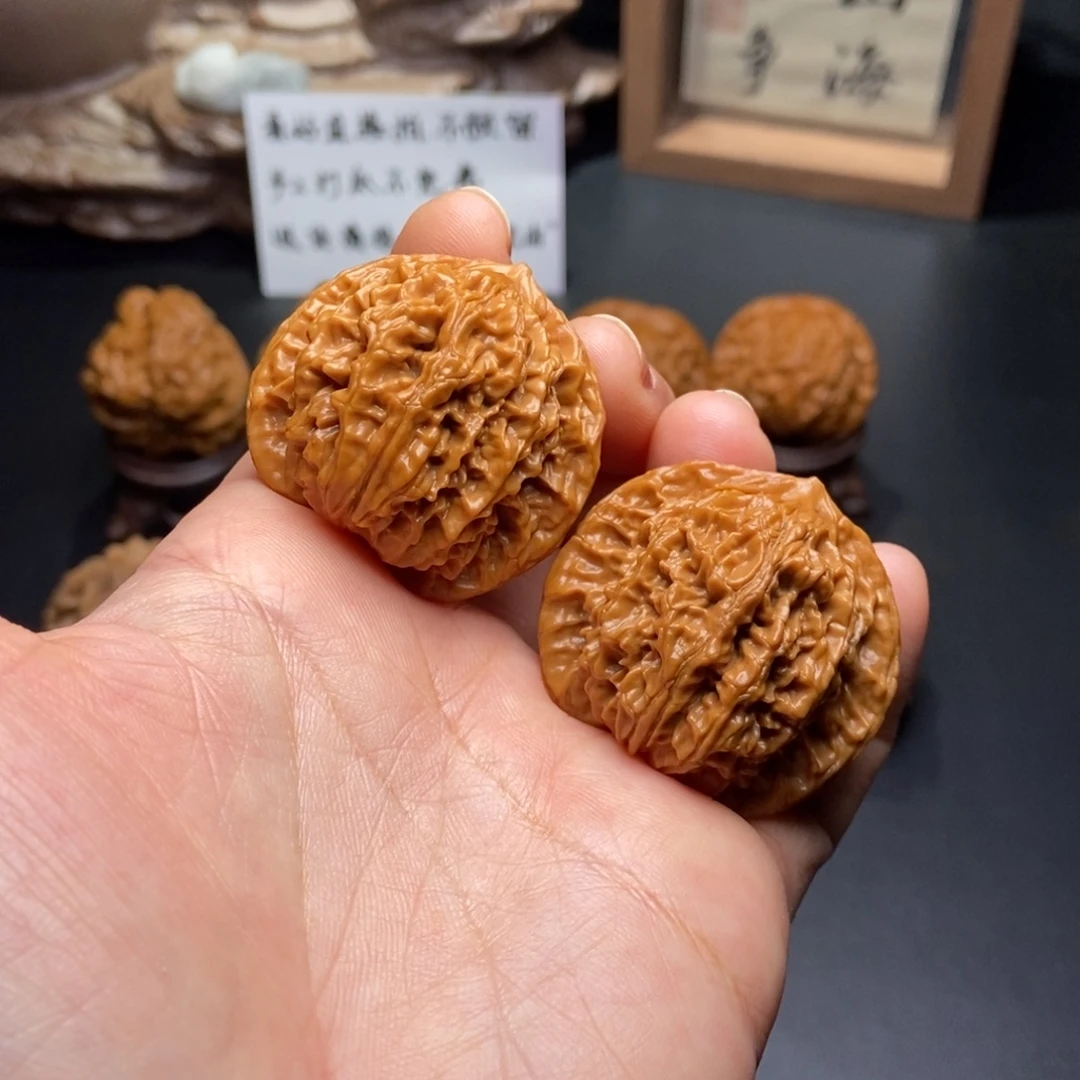 萧***r吊坠文玩核桃盘龙纹