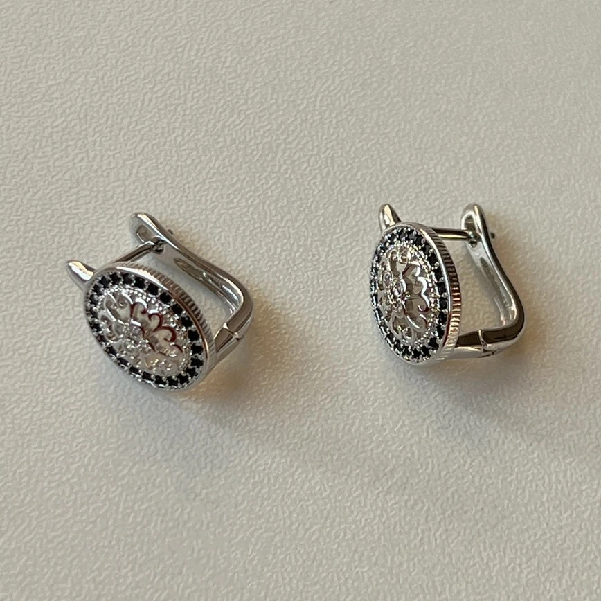 铜合金耳饰 优雅复古花纹耳环小众设计镂空圆盘精致耳扣高级耳钉