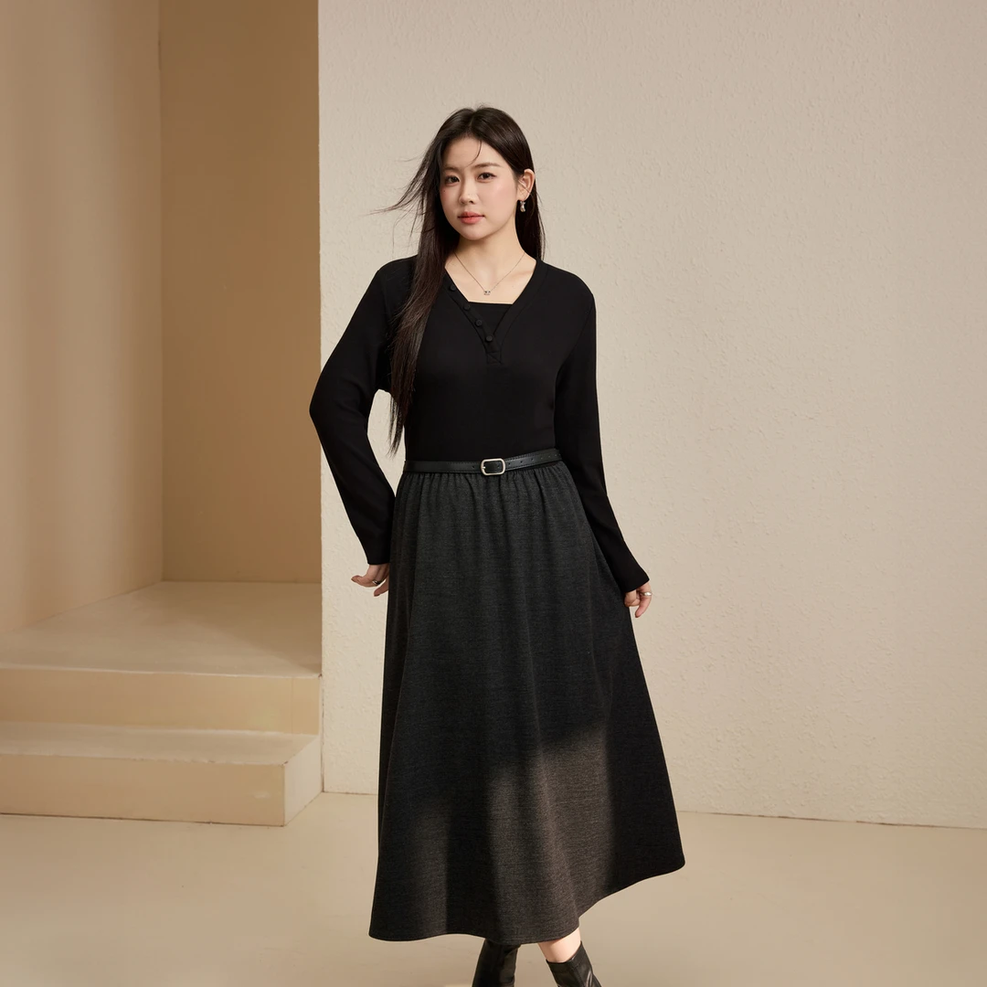 【松露小黑裙】纤莉秀W大码女装流光风V领拼接设计感连衣裙QK4315