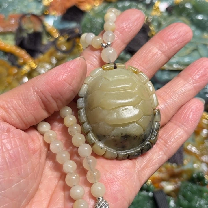 岫玉未镶嵌岫玉吊坠