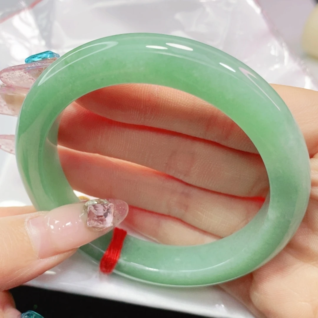 翡翠手镯未镶嵌57.5 正圈