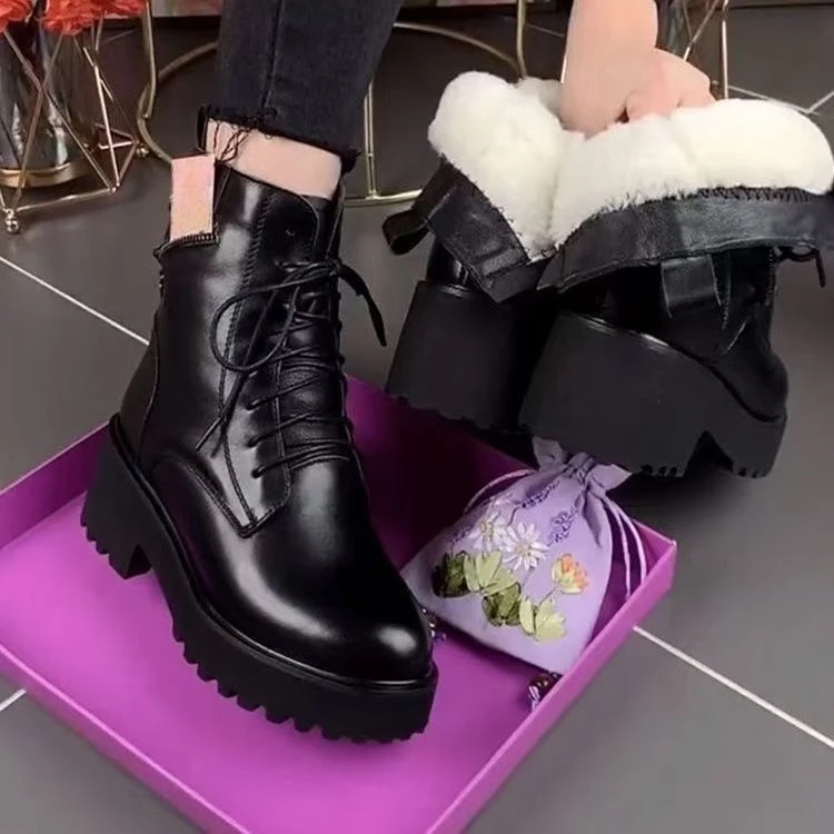 真软皮马丁靴女2025冬季新款厚底女靴防水保暖防滑加绒软底皮靴