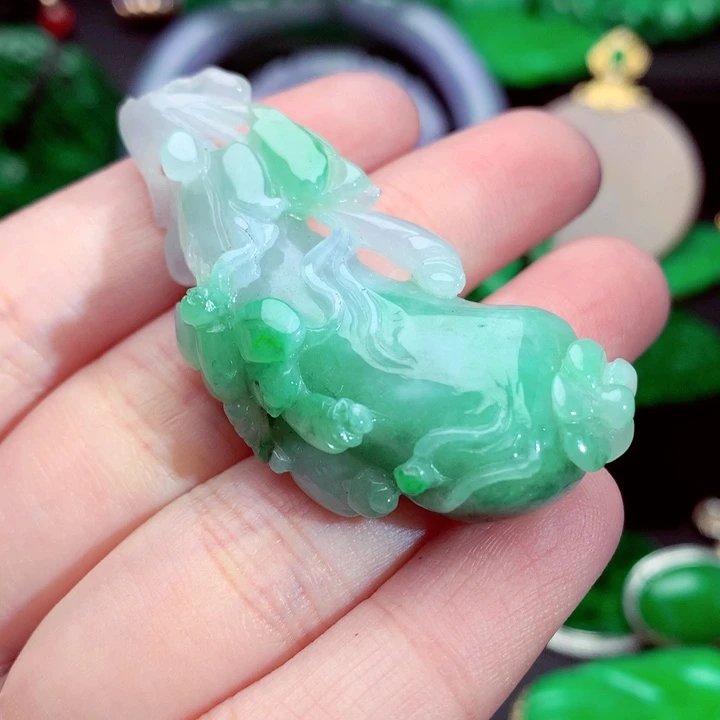 翡翠未镶嵌吊坠(不含链)