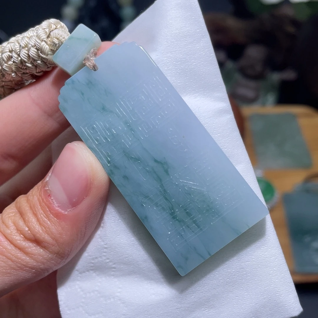 定制翡翠未镶嵌吊坠