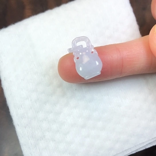 翡翠未镶嵌颈饰缅甸A货，每天下午1点半开播