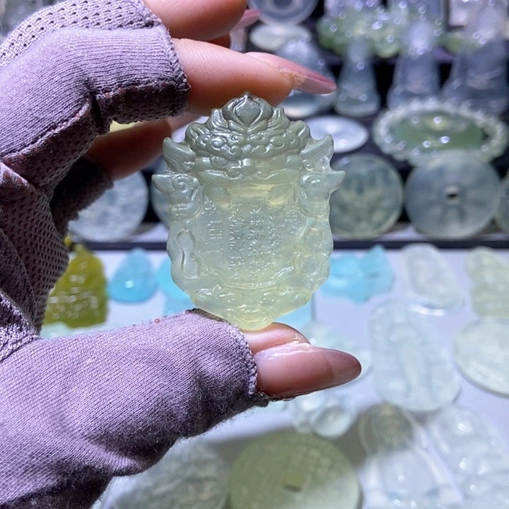 岫玉未镶嵌吊坠d****g吊坠