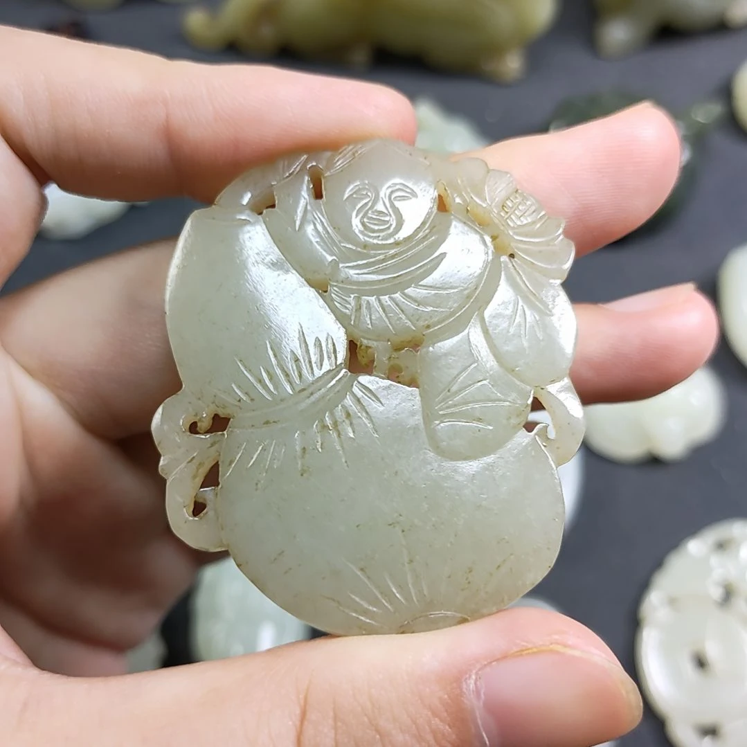 颈饰未镶嵌和田玉