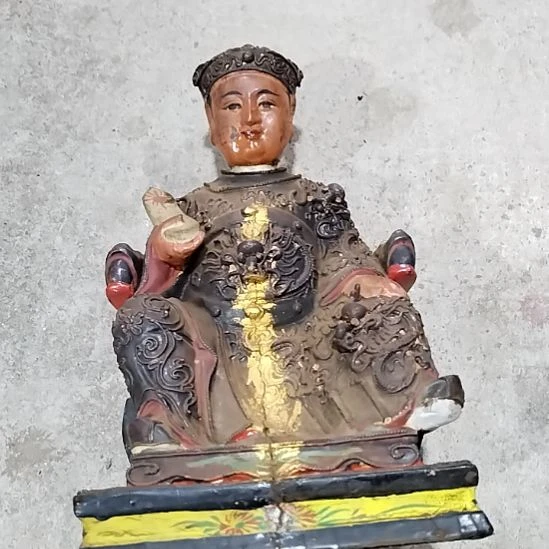 古***斋瓷器黑色的形状的