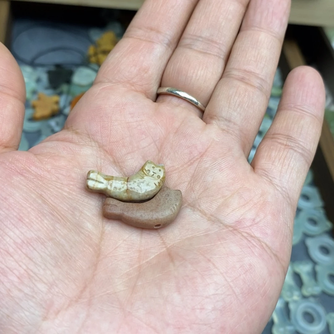 岫玉默认微瑕，不退不换未镶嵌Y****l