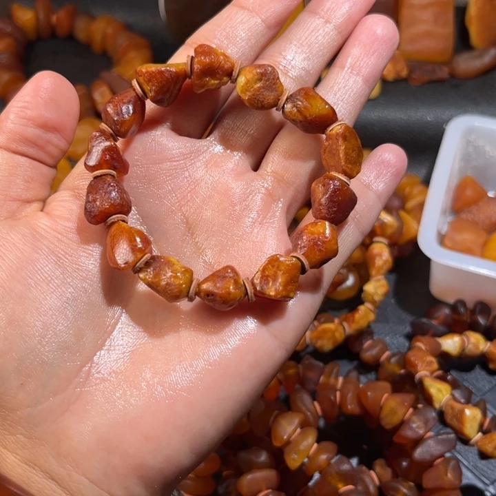 红****琥珀未镶嵌颈饰手串