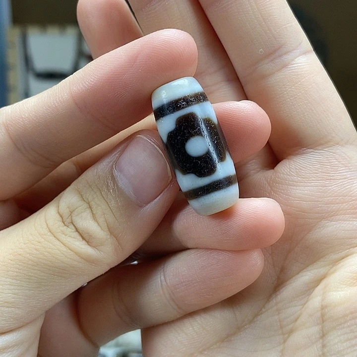 散珠玛瑙/玉髓坦诚3眼