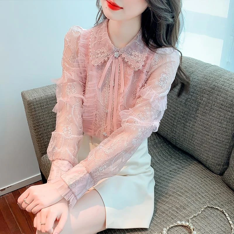 2025秋季新款法式刺绣衬衫女翻领蝴蝶结网纱拼接泡泡袖蕾丝上衣服