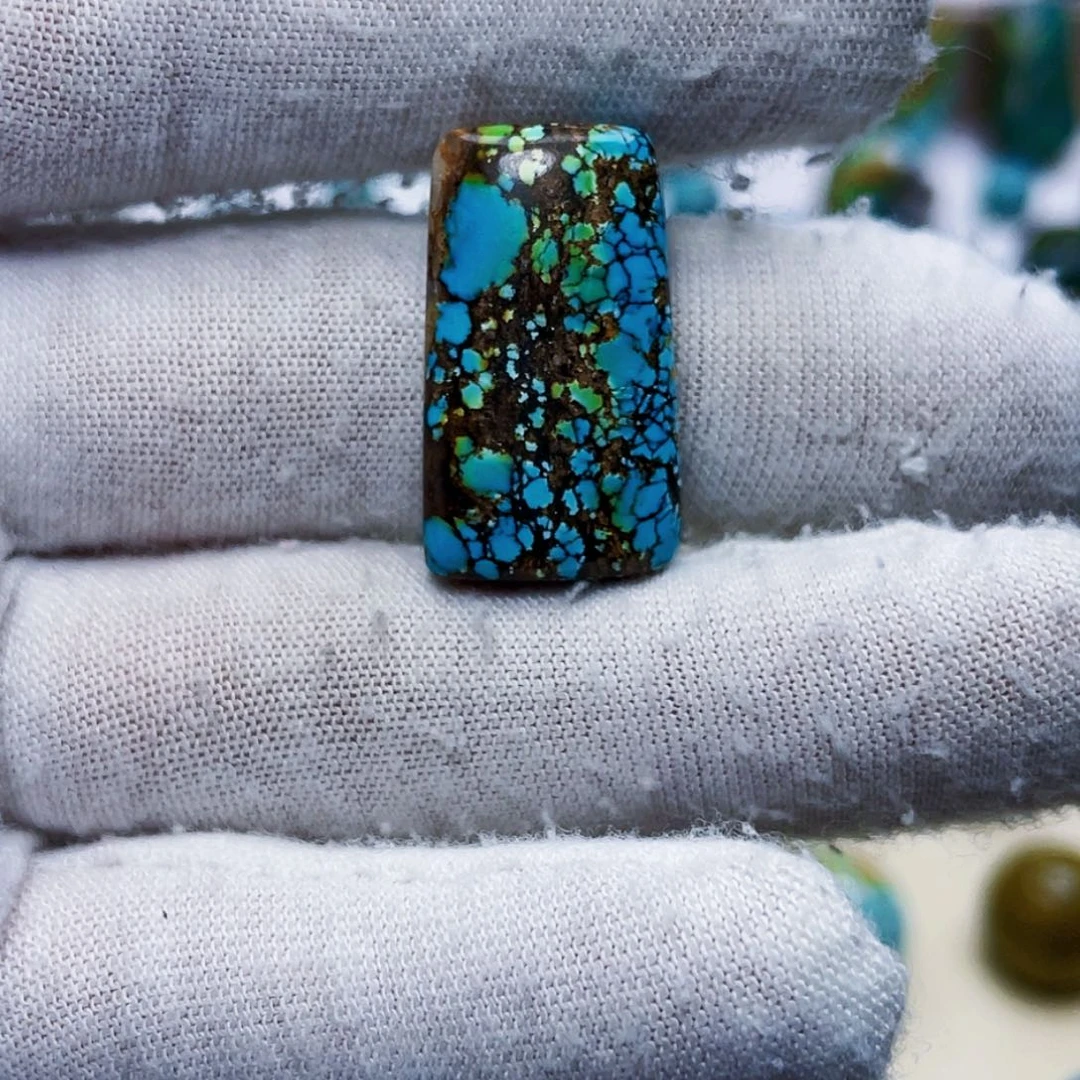 绿松石未镶嵌饰品