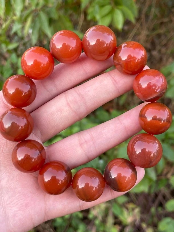 精品保山料南红玛瑙18mm单圈手串，特色十足红黑料少裂，自然光实拍