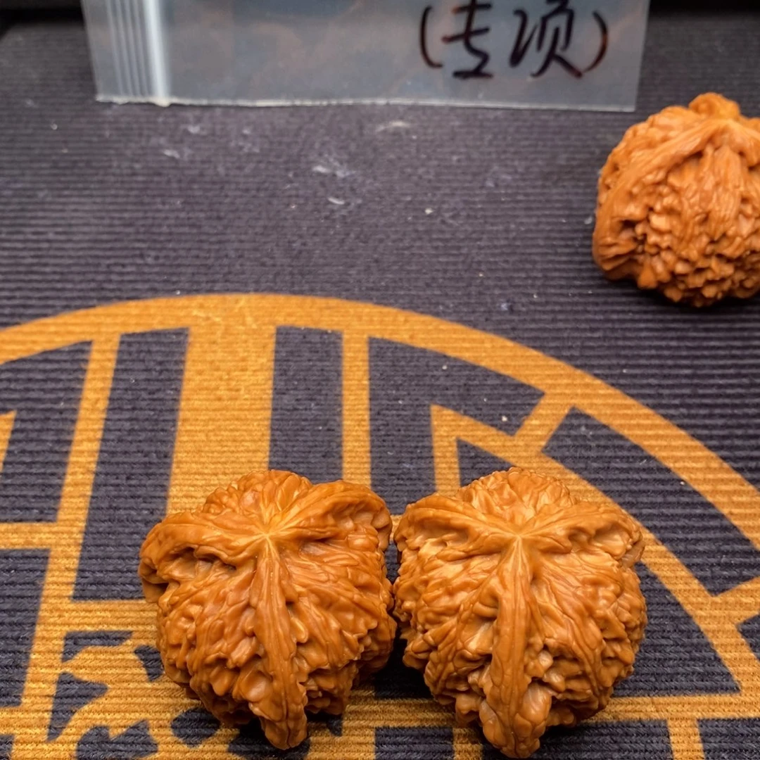 开***ㅤ吊坠文玩核桃白狮子