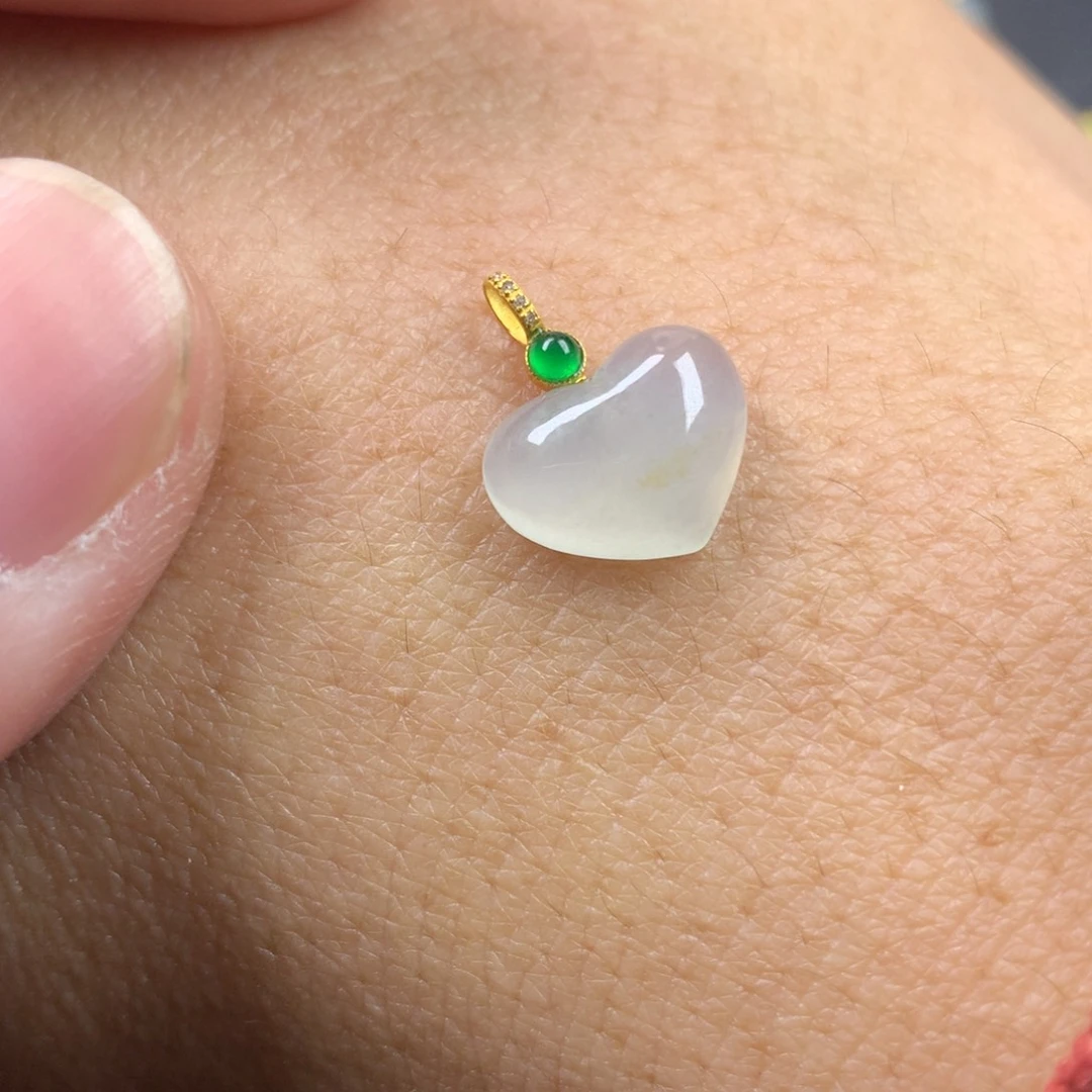 【闪购商品】颈饰18K金镶嵌翡翠翡翠