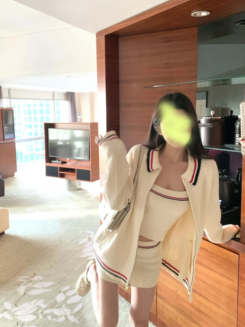 向晚.法式复古学院风针织开衫内搭吊带半裙套装