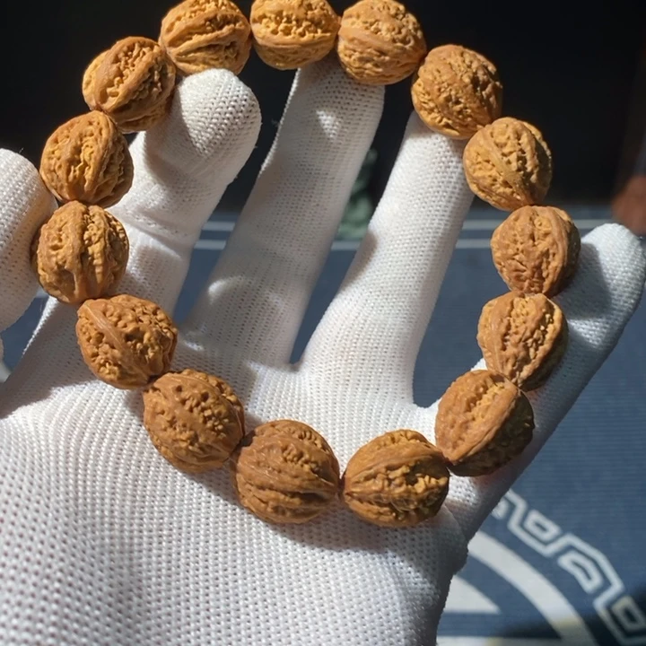 文玩核桃手串……1