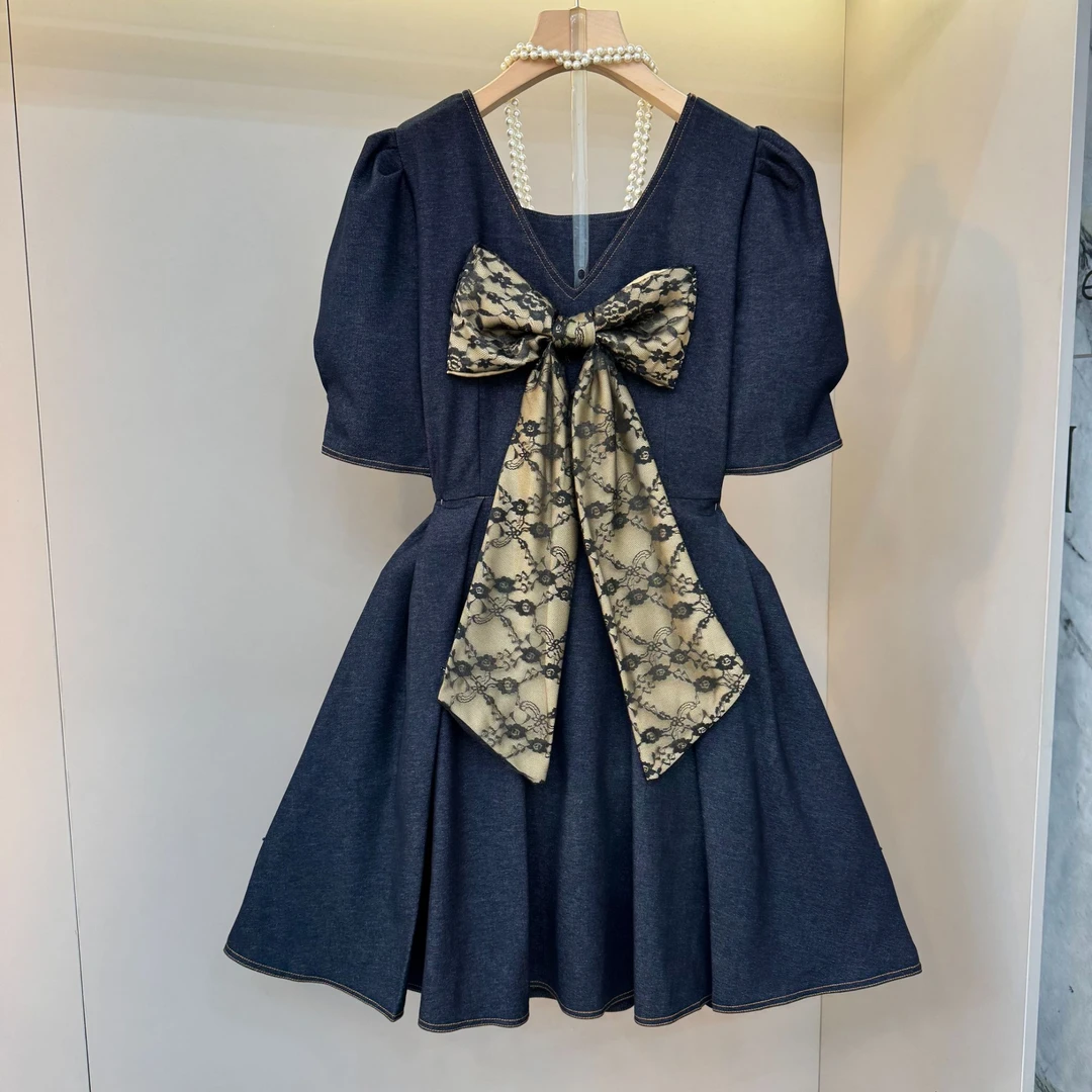 女装2025夏季新款方领背蝴蝶结装饰减龄百搭胖妹妹宽松显瘦连衣裙