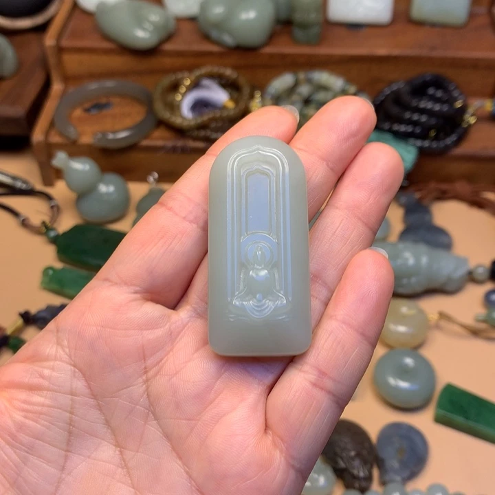 喵***咪和田玉未镶嵌颈饰