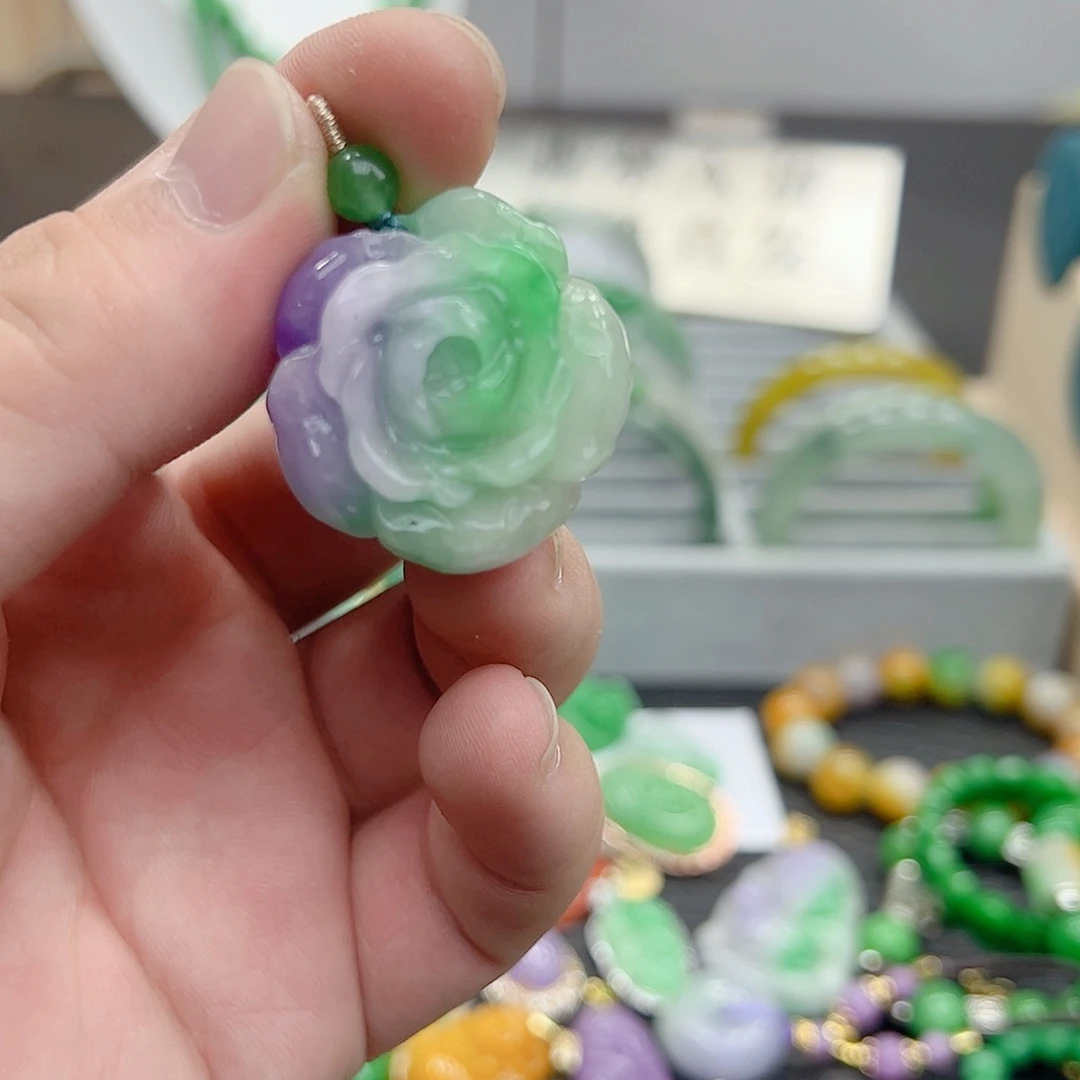 翡翠银S925镶嵌吊坠(赠链)