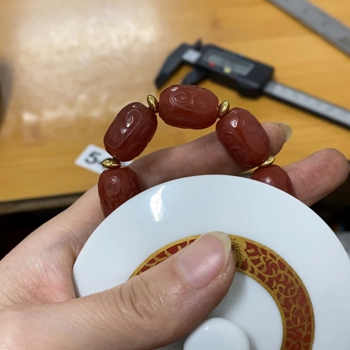 瓷片哈中古工艺品一件