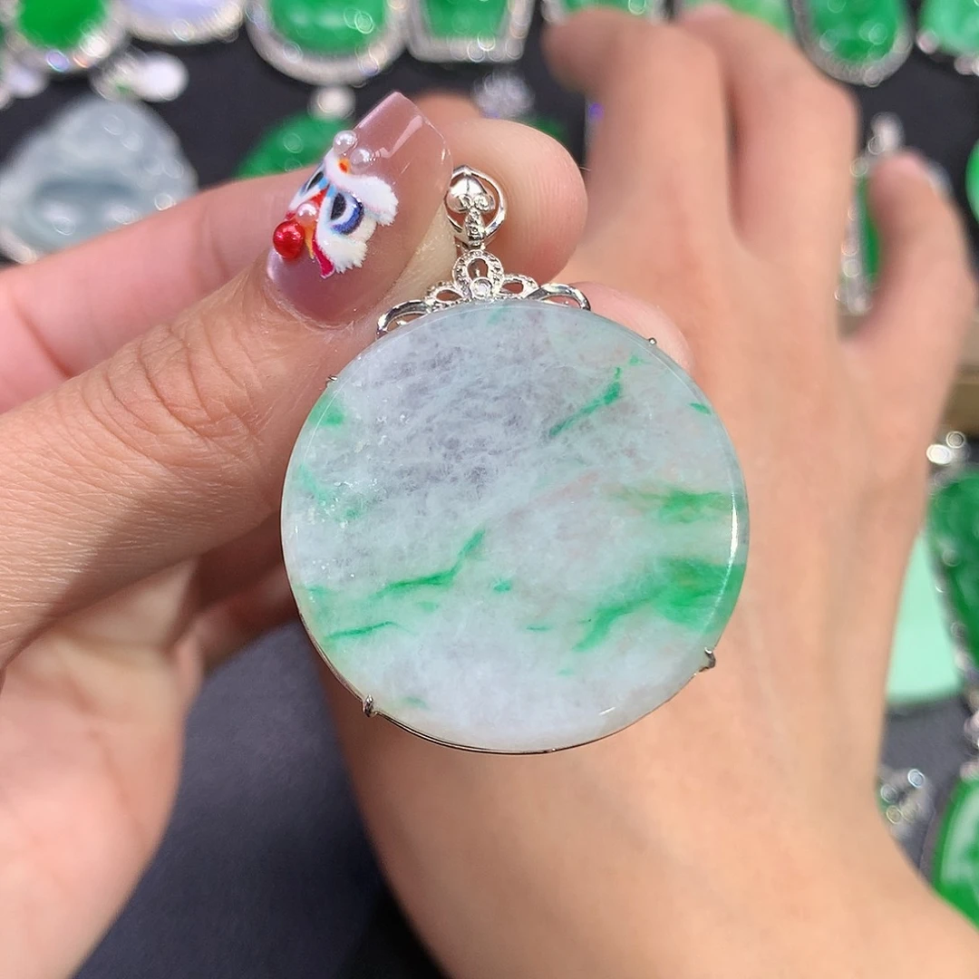 翡翠吊坠(赠链)18K金镶嵌