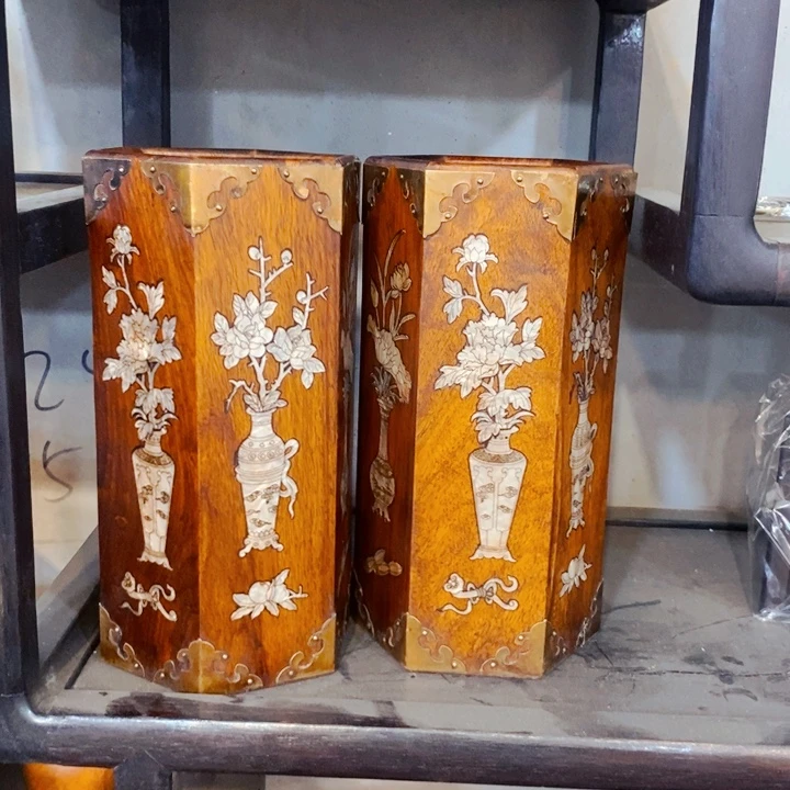 王***护木两个高帽筒木木木
