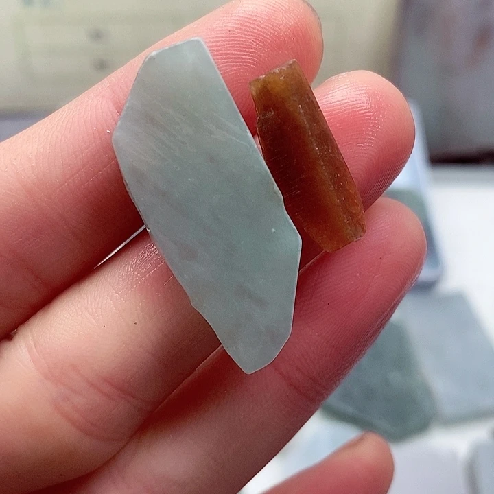 翡翠颈饰未镶嵌缅甸翡翠A货边角