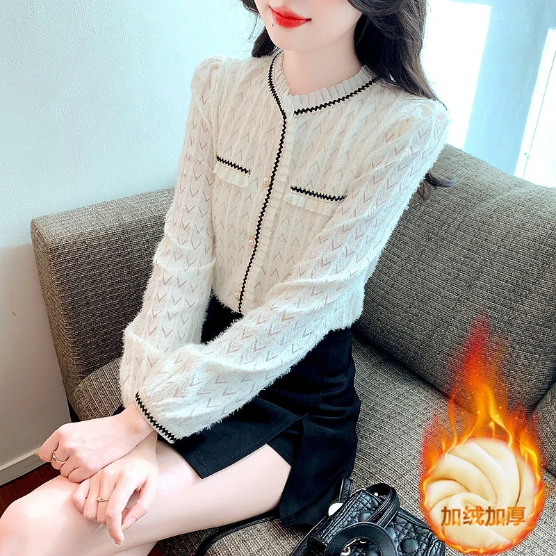 洋气减龄长袖上衣服女装2025年春秋冬季新款加绒打底蕾丝小衫内搭