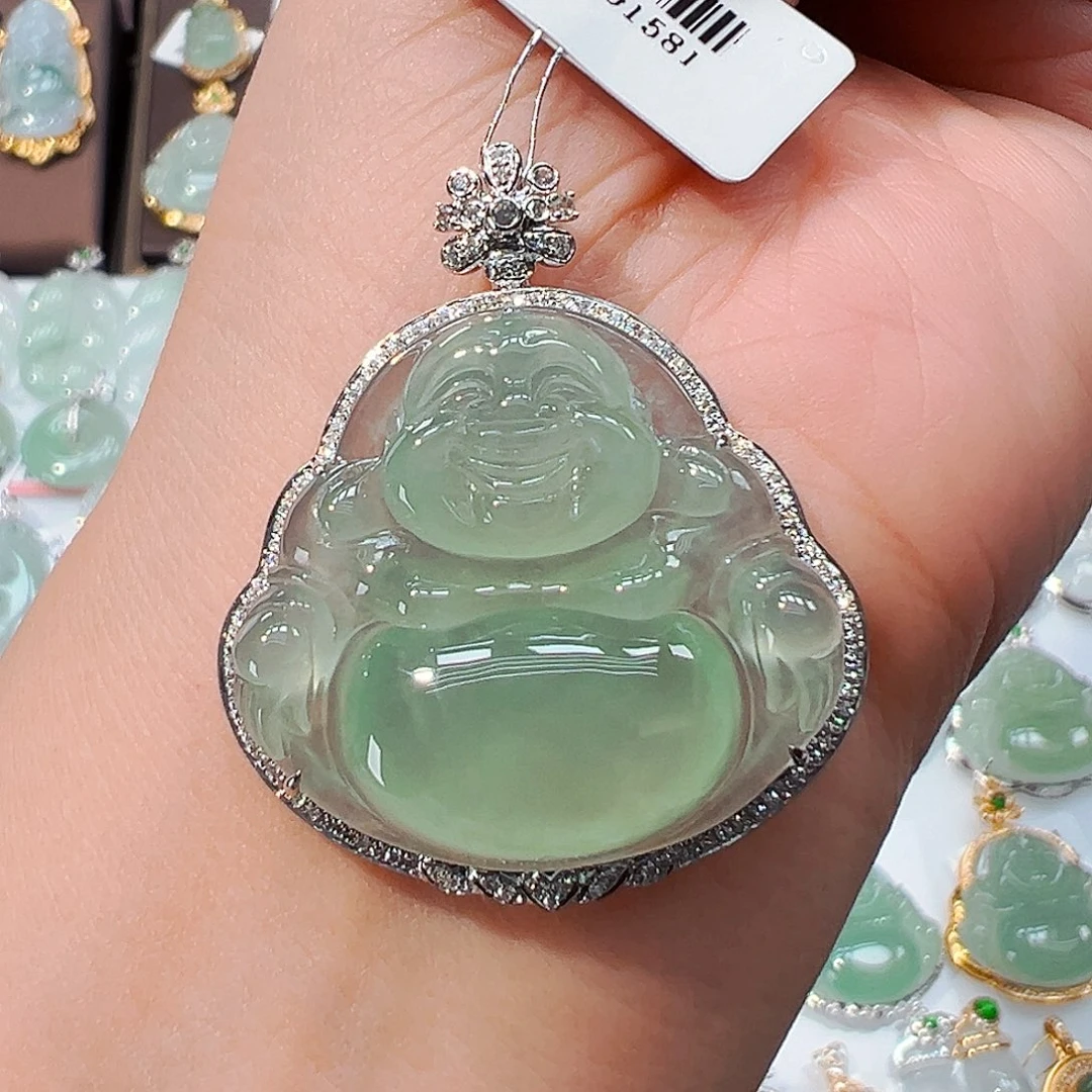 翡翠18K金镶嵌颈饰佛公
