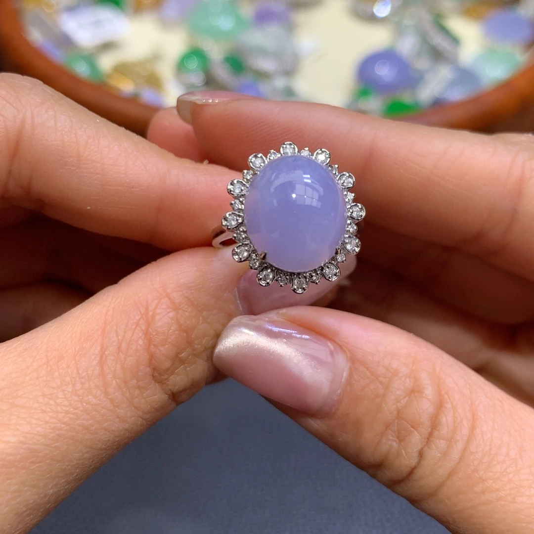 翡翠颈饰18K金镶嵌翡翠吊坠